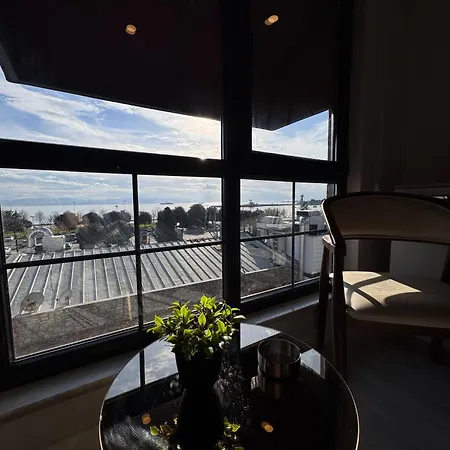 Hotel Valenzasuites Eskiomerler